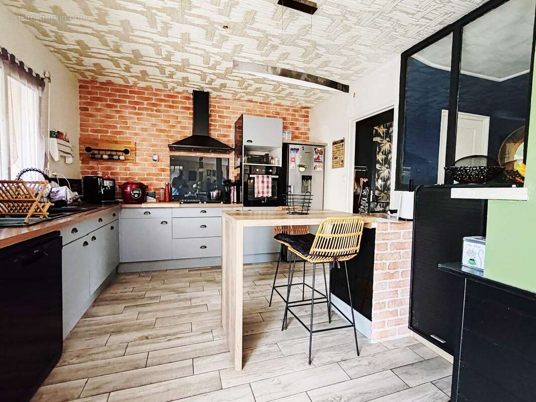 Maison à CHANTELOUP-LES-BOIS