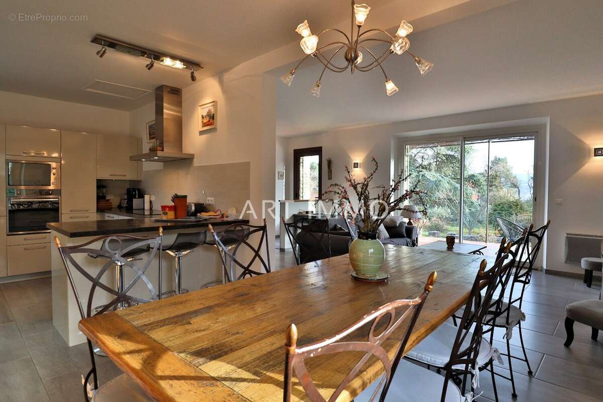 Maison à SAINT-SATURNIN-LES-APT