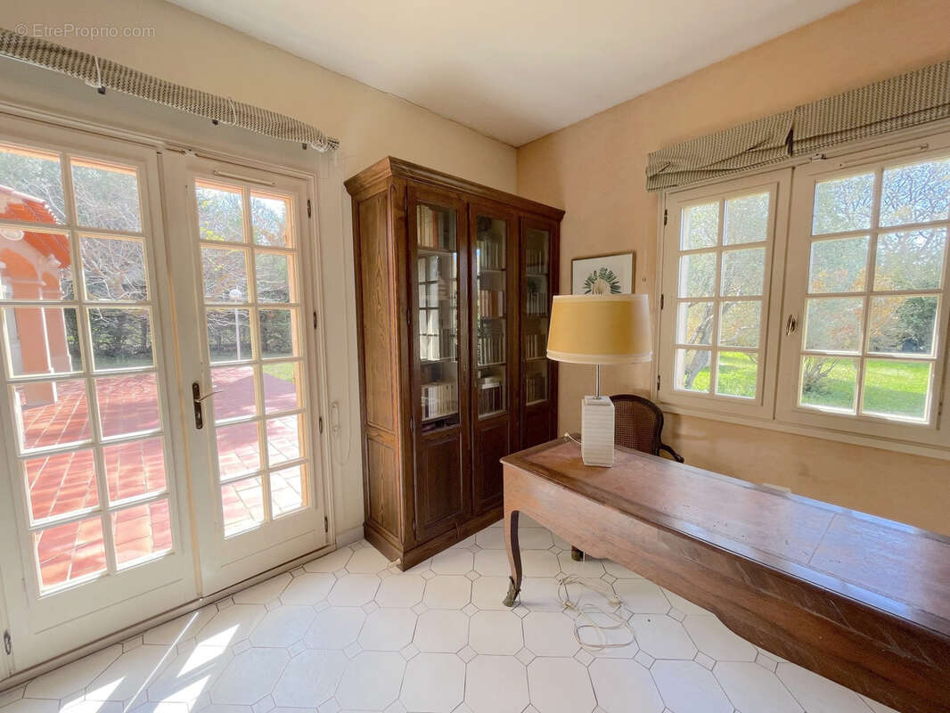 Maison à SIX-FOURS-LES-PLAGES