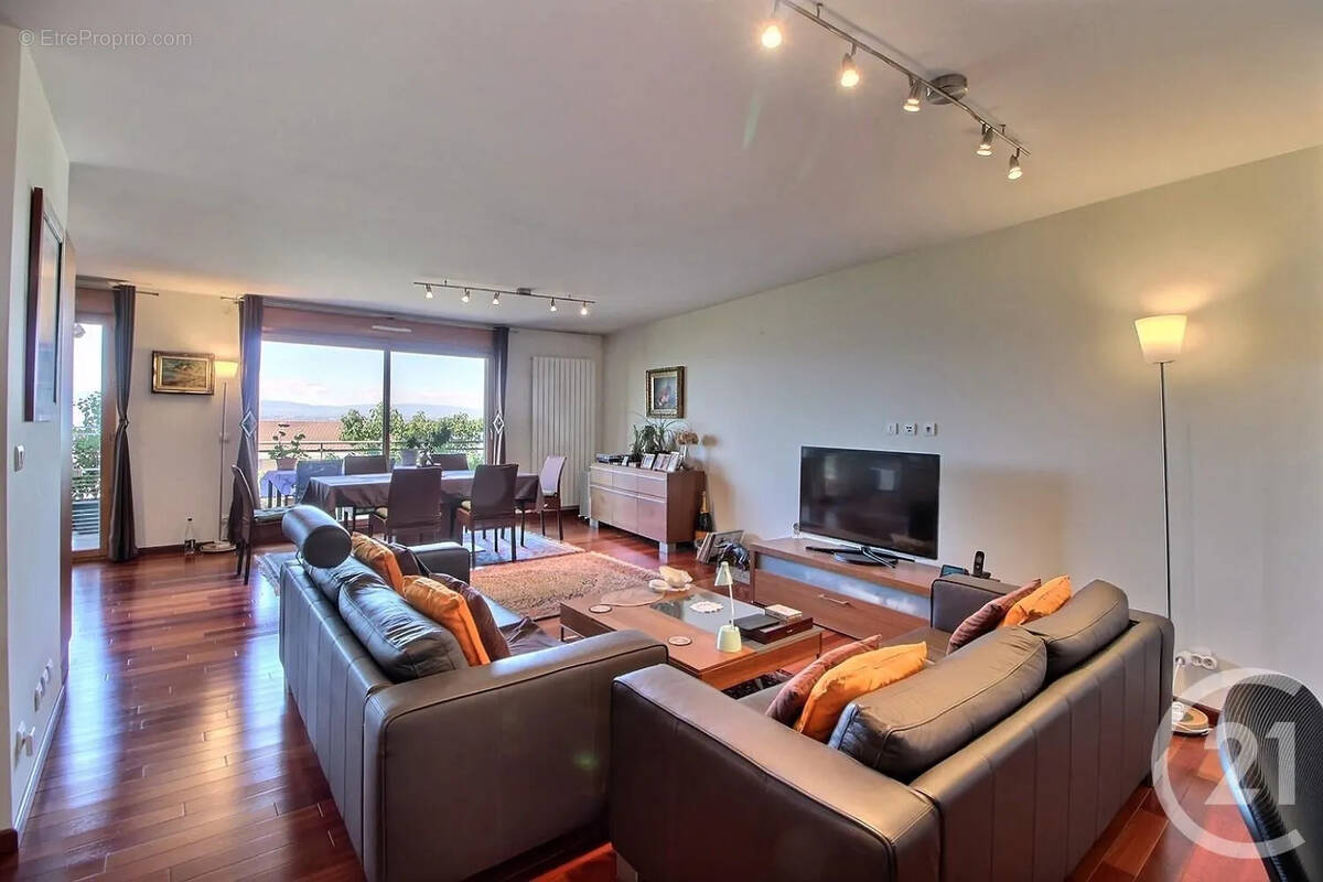 Appartement à EVIAN-LES-BAINS