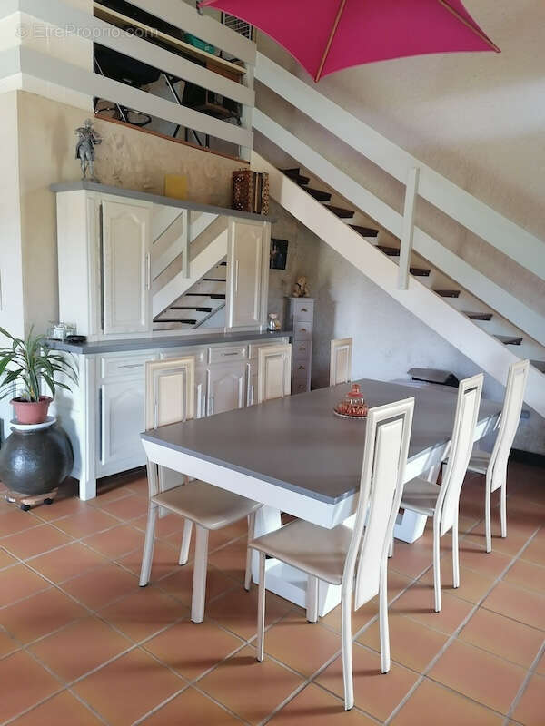 Maison à MONTLIEU-LA-GARDE