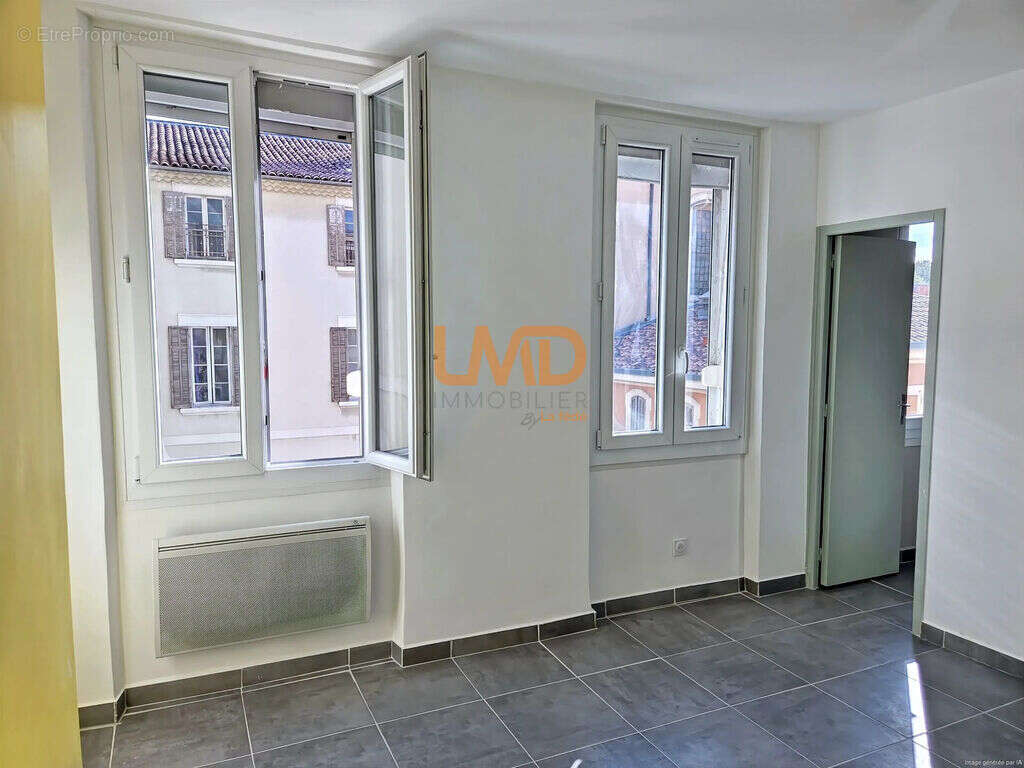 Appartement à MARSEILLE-1E