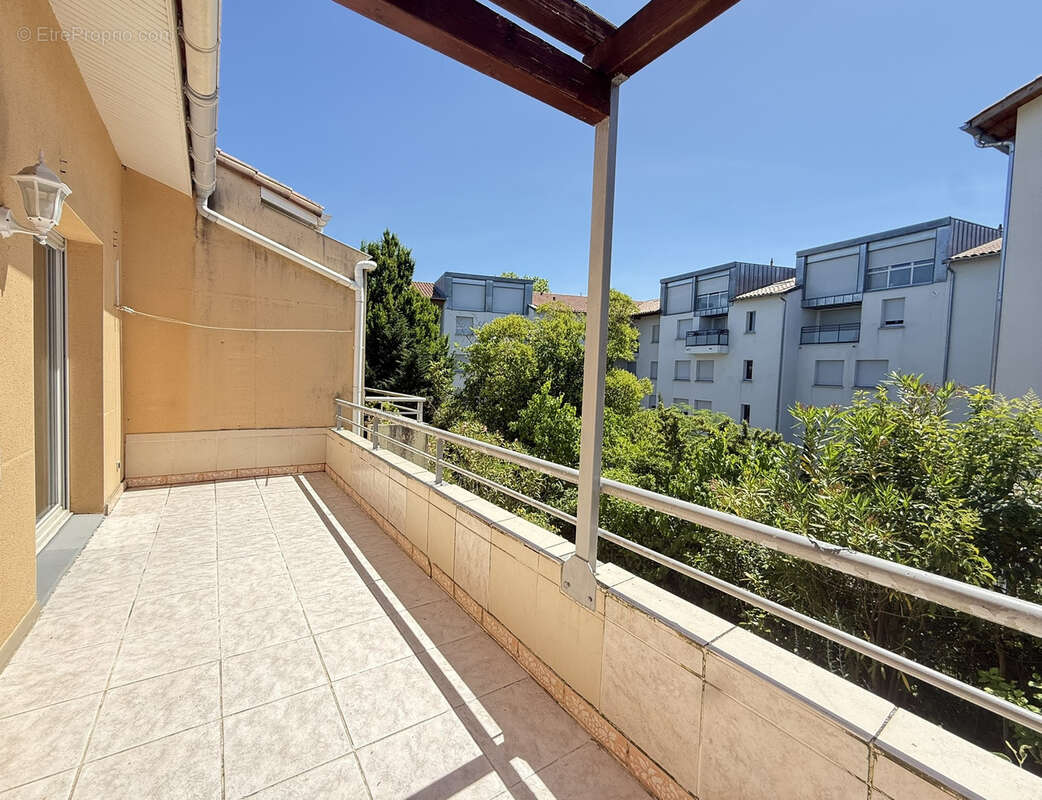 En exclusivité ! Apt T4 de 89 m2 en duplex avec terrasse et garage au centre de Castanet ! - photo 3