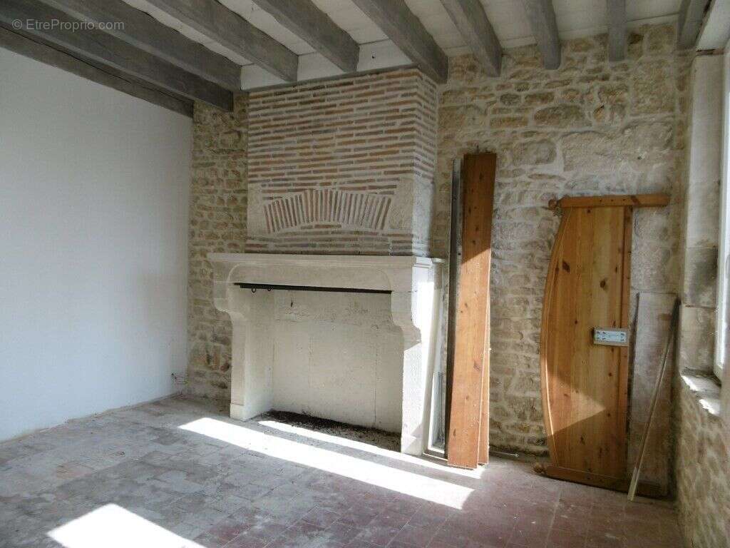 Maison à VARENNES-LES-NARCY