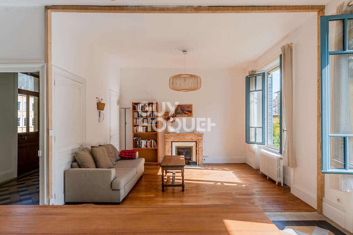 Maison à LYON-4E