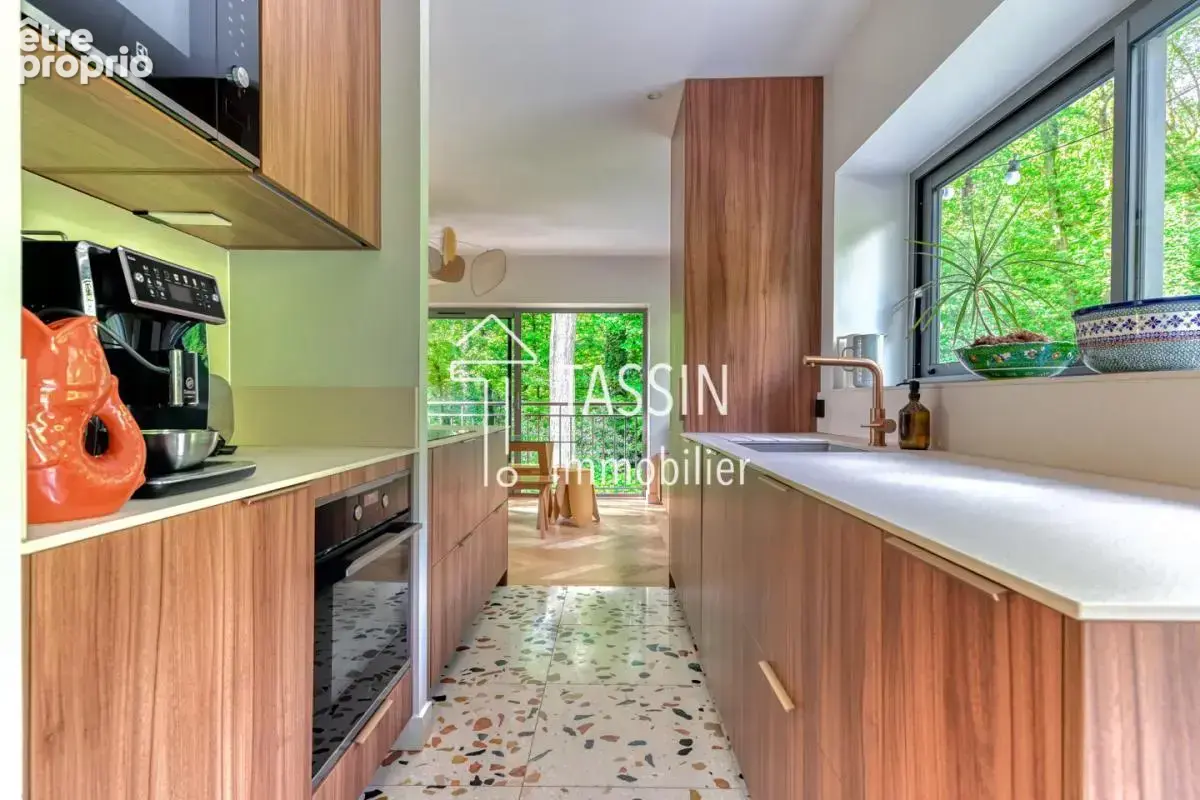 TASSIN - Maison dans cadre verdoyant - photo 4