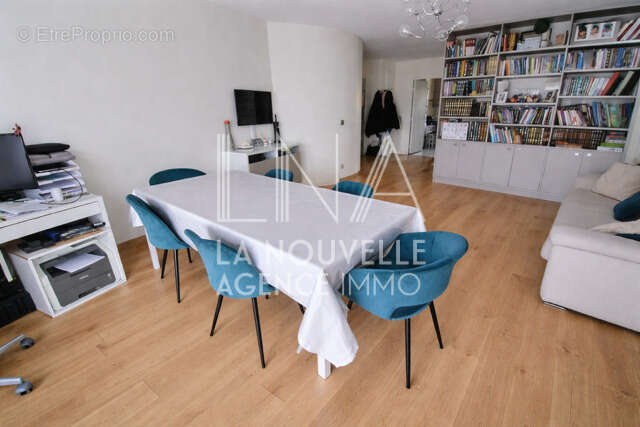 Appartement à LES LILAS