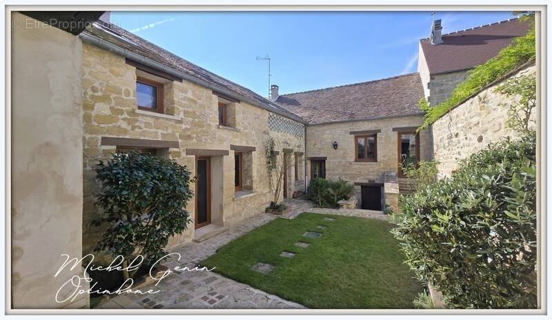 Maison à NEUVILLE-SUR-OISE