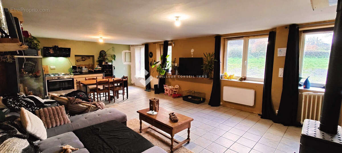 Maison à PLUSSULIEN