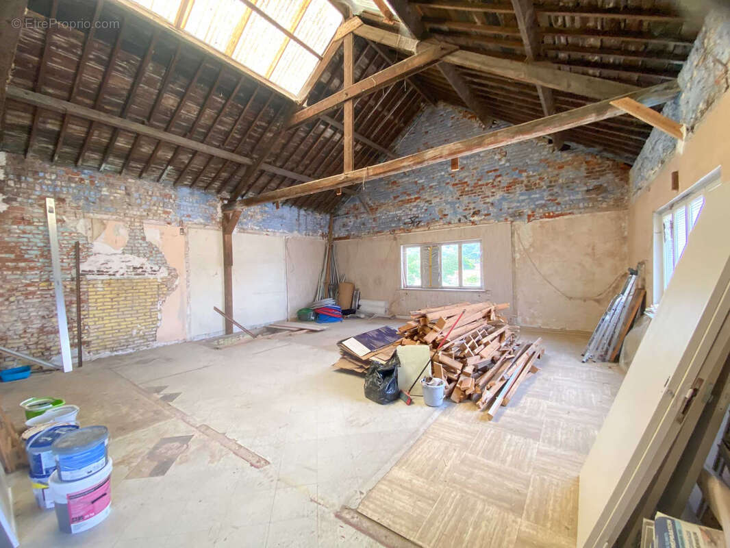1 appart + 3 plateaux amenageables (pour investisseur, projet pro ou passionné) 97 m2 + 325 m2 - photo 11