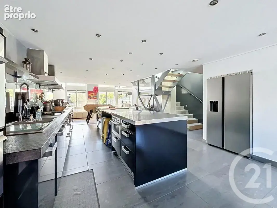 Maison 184 m² à Lorette  - photo 7
