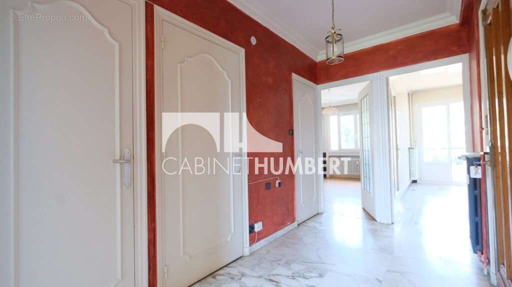 Appartement à SAINT-ETIENNE