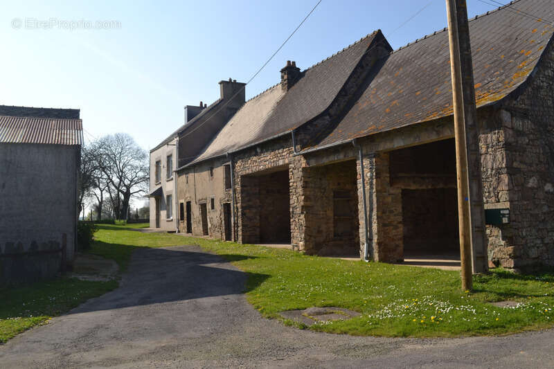 Maison à BAINS-SUR-OUST