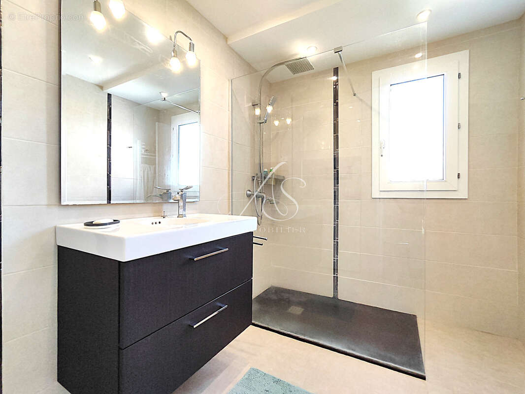 Appartement à MANDELIEU-LA-NAPOULE
