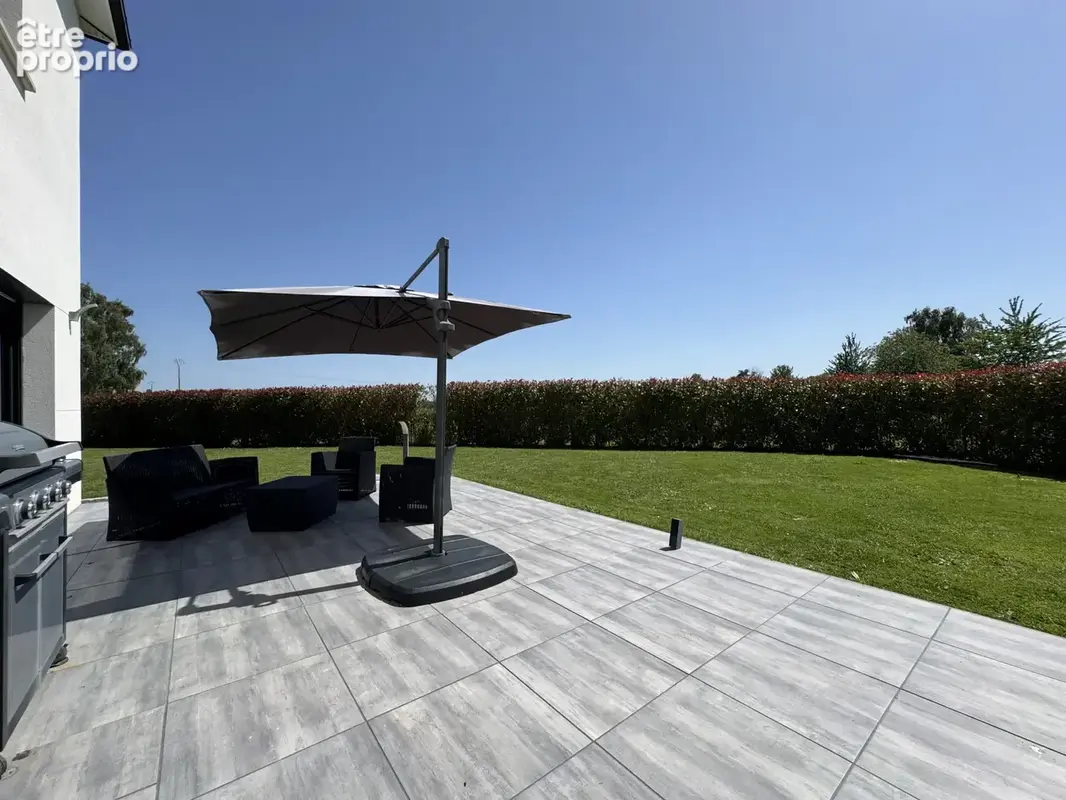 Maison 8 pièces - 222m2 - photo 2