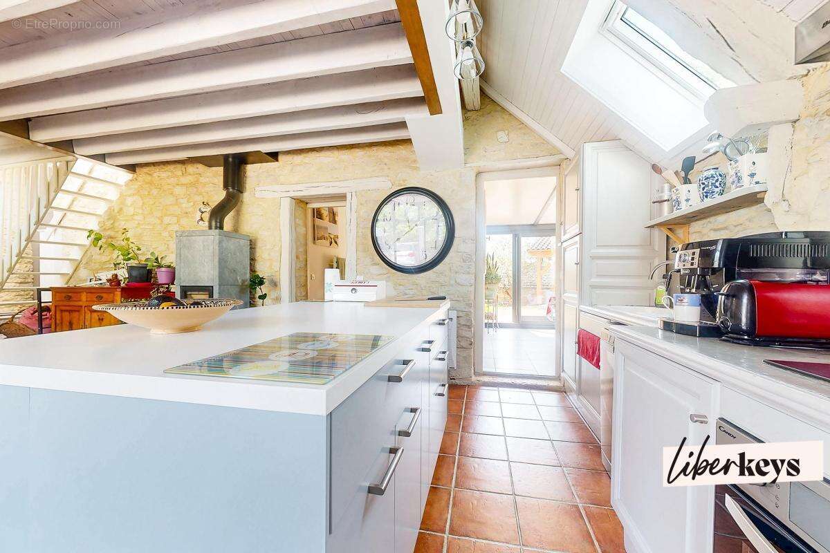 Belle propriété quercynoise du XIXe siècle avec pigeonnier, gîte indépendant, piscine et jardin nourricier – Catus (46150) - photo 7
