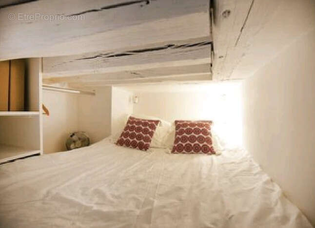 Appartement à PARIS-7E