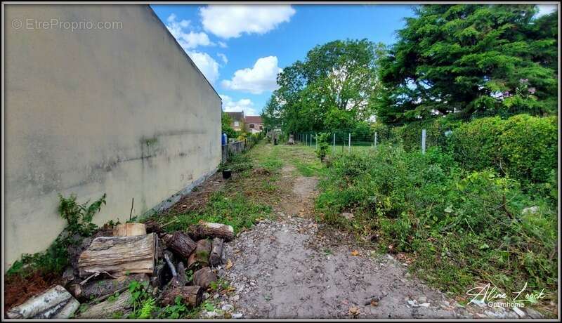 Terrain constructible 410 m² avec garage - photo 4