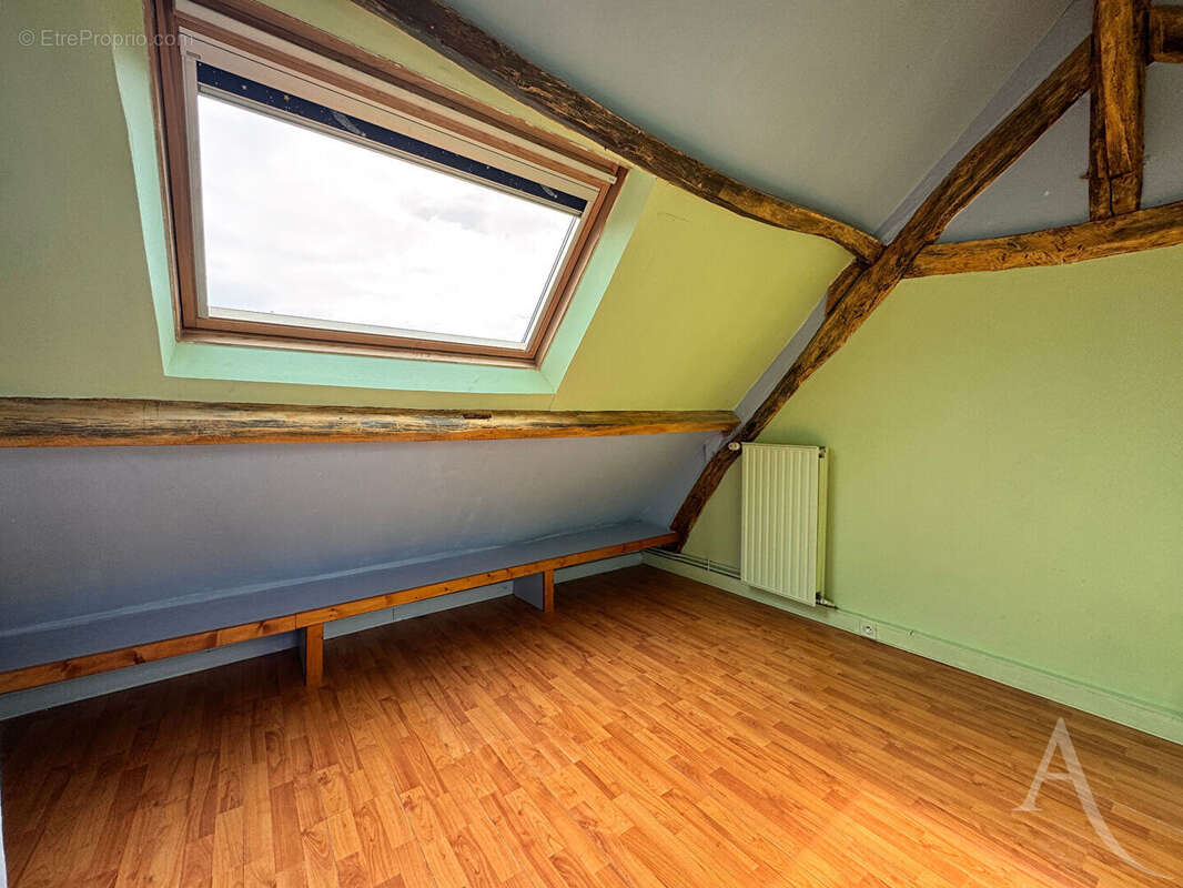 Maison à SAINT-VAAST-EN-CHAUSSEE