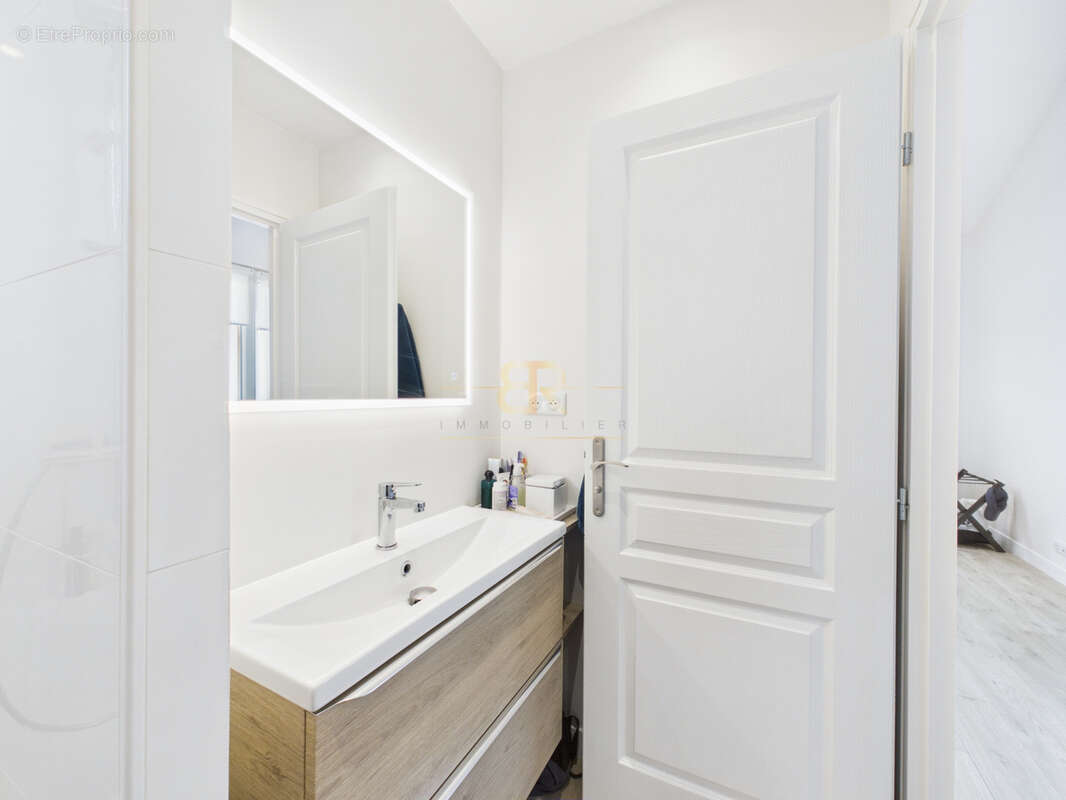 EXCLUSIVITÉ — Maison rénovée 58,89 m2 + studio indépendant, jardin et terrasse — Limite Paris / Joinville-le-P - photo 9