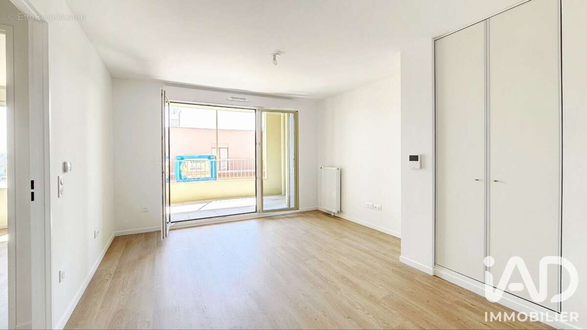 Appartement 41 m² à La Courneuve  - photo 2
