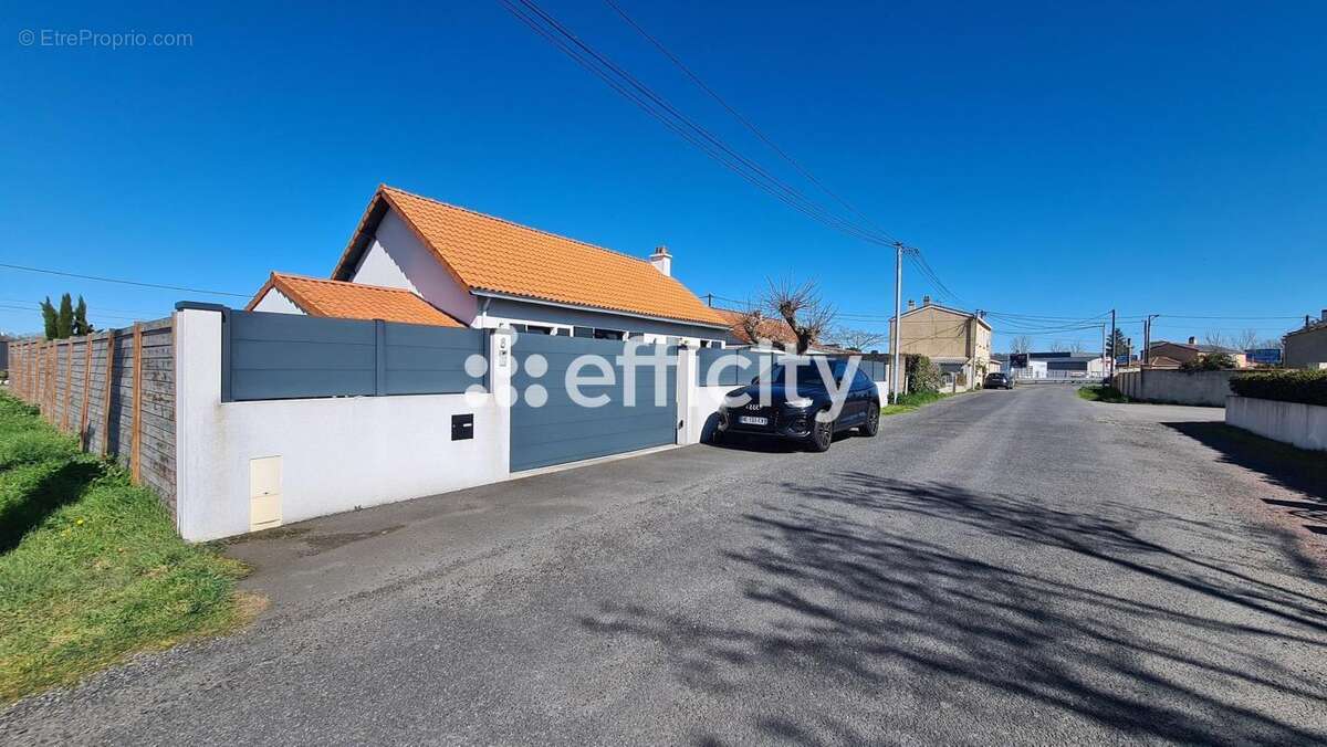 Maison 125 m² à Vertou  - photo 2