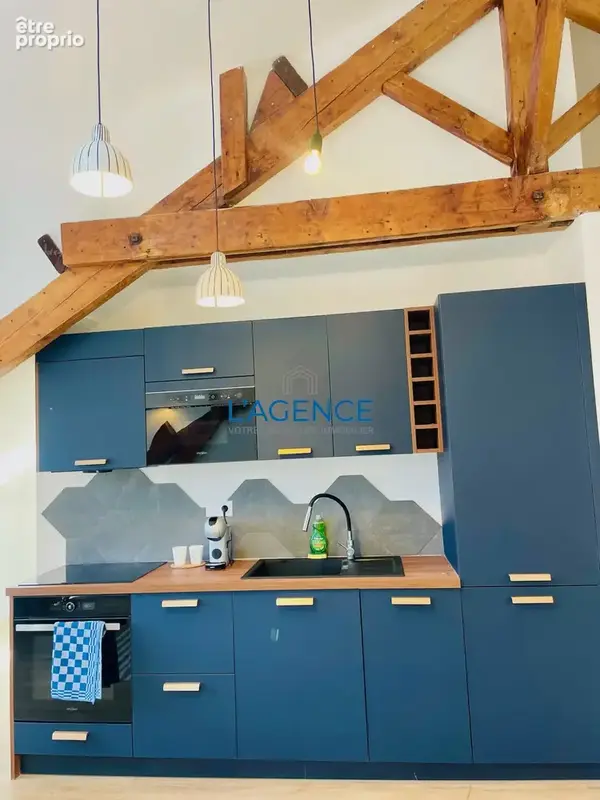 Appartement T3 en dernier étage de 90 m2 habitables en plein coeur des commerces - photo 2