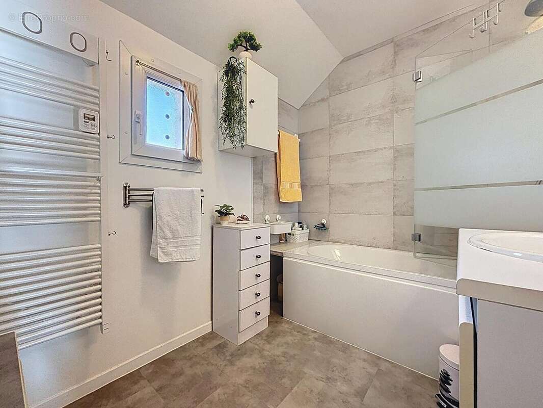 Photo 9 - Maison à ELANCOURT