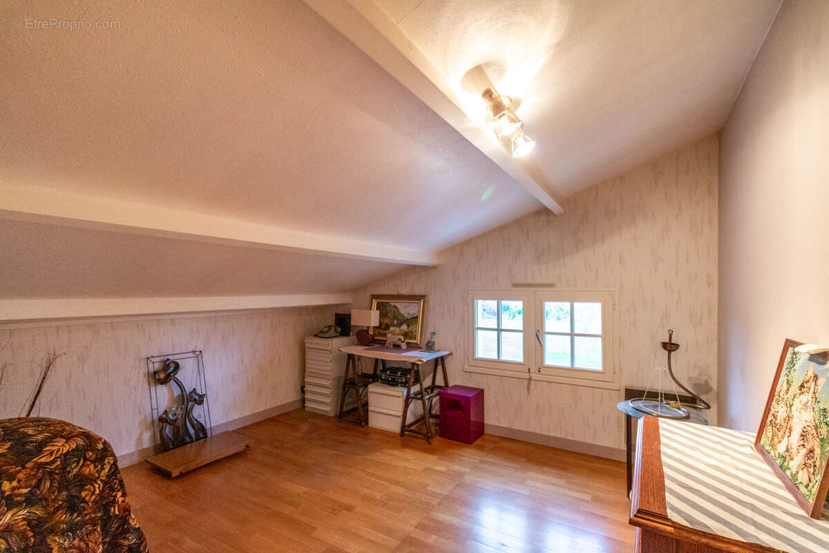 Maison à LA CHAPELLE-DES-POTS