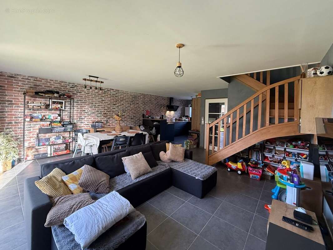 Maison à NOMAIN