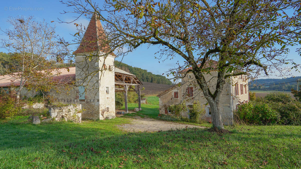 Maison à BRASSAC