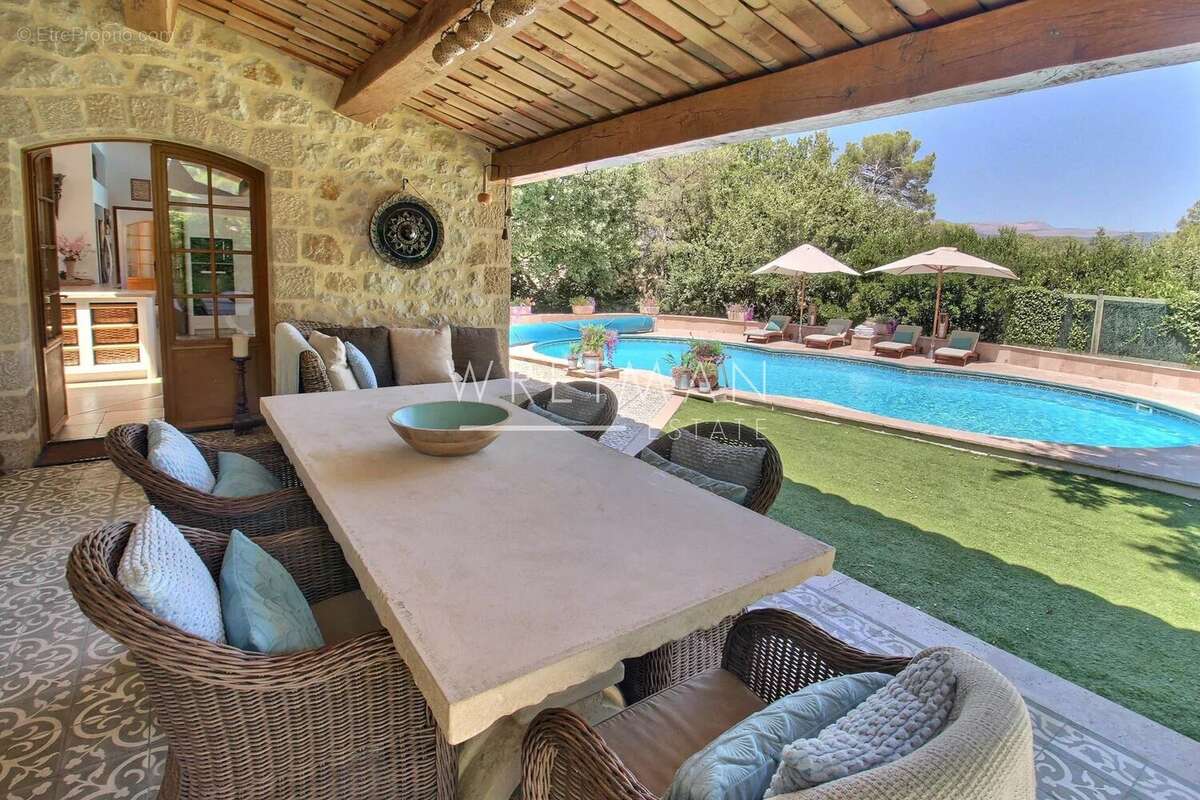 Maison à FAYENCE