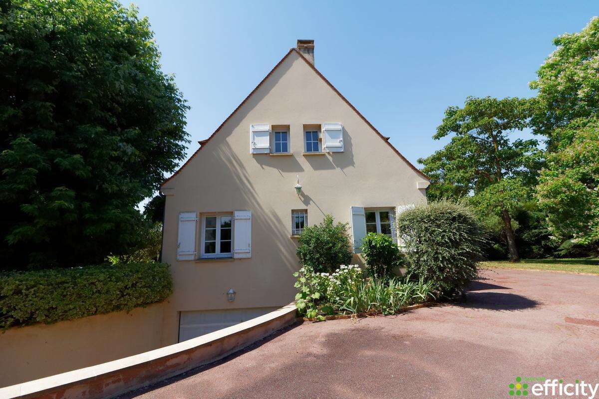 Maison 275 m² à Chaumontel  - photo 6