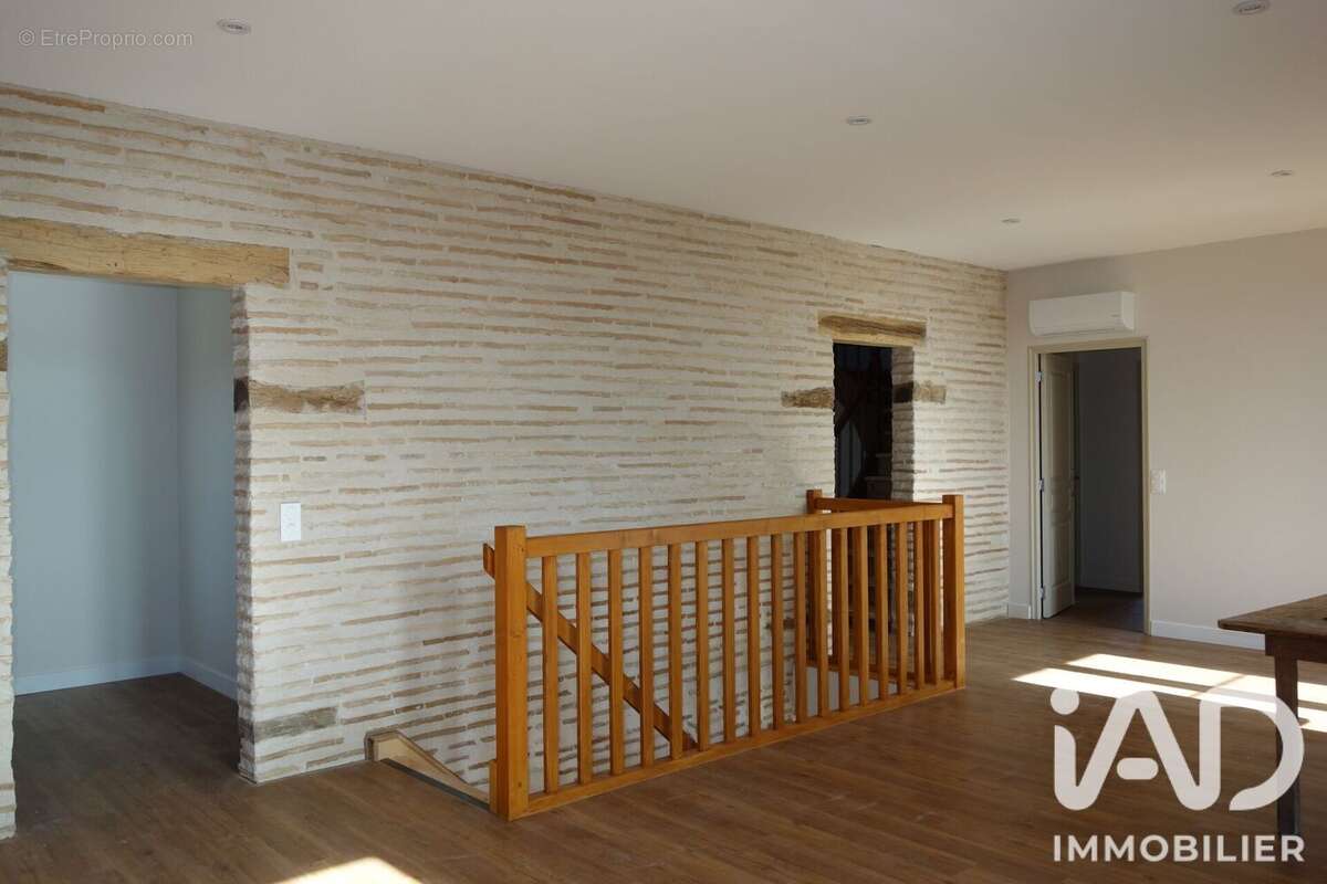 Maison 155 m² à Damazan  - photo 8