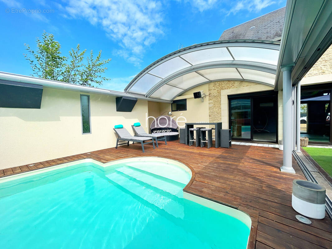 Maison à BELLENGREVILLE