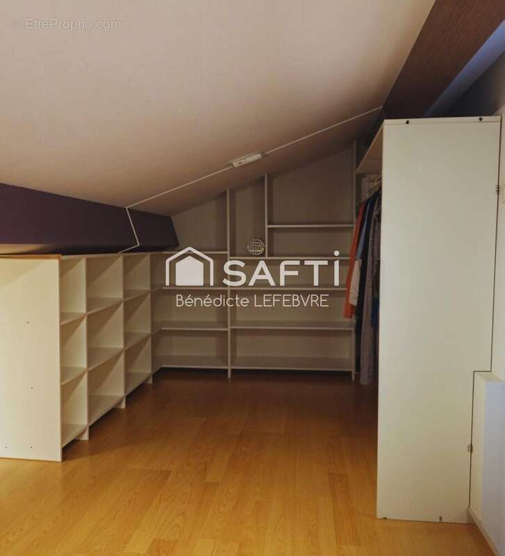 Photo 5 - Maison à VIC-LA-GARDIOLE