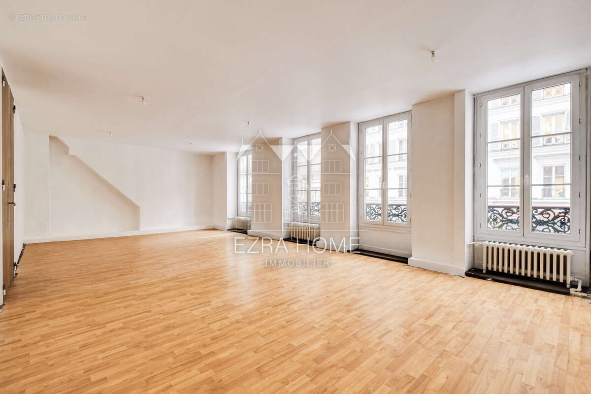 Appartement à PARIS-10E