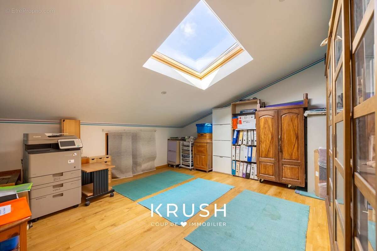 Appartement à MARSEILLE-4E