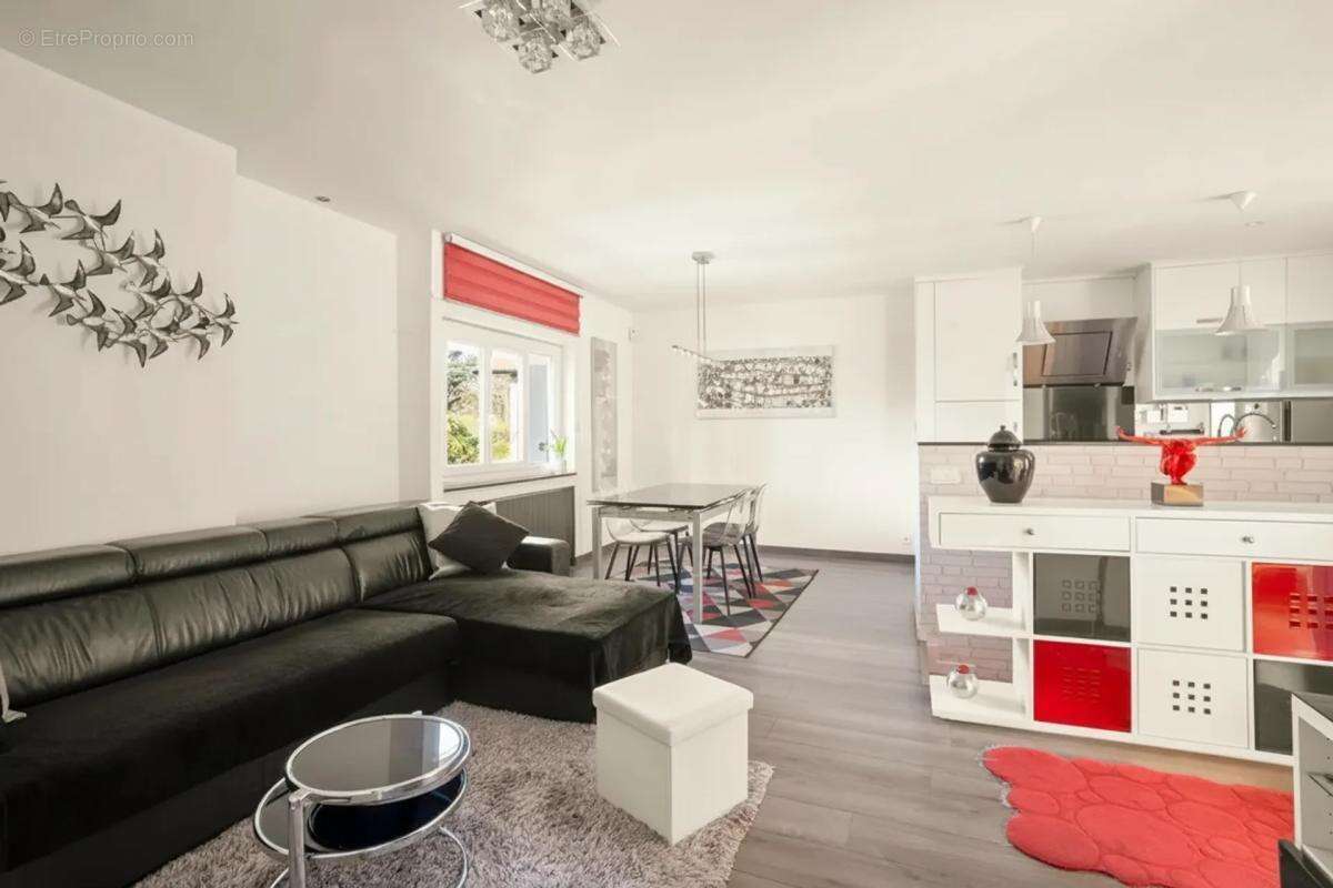 Appartement à FONTAINES-SUR-SAONE