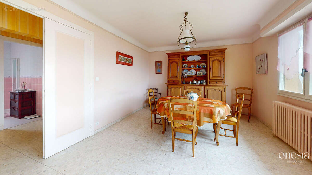 Maison 133 m² à Oloron-Sainte-Marie  - photo 3