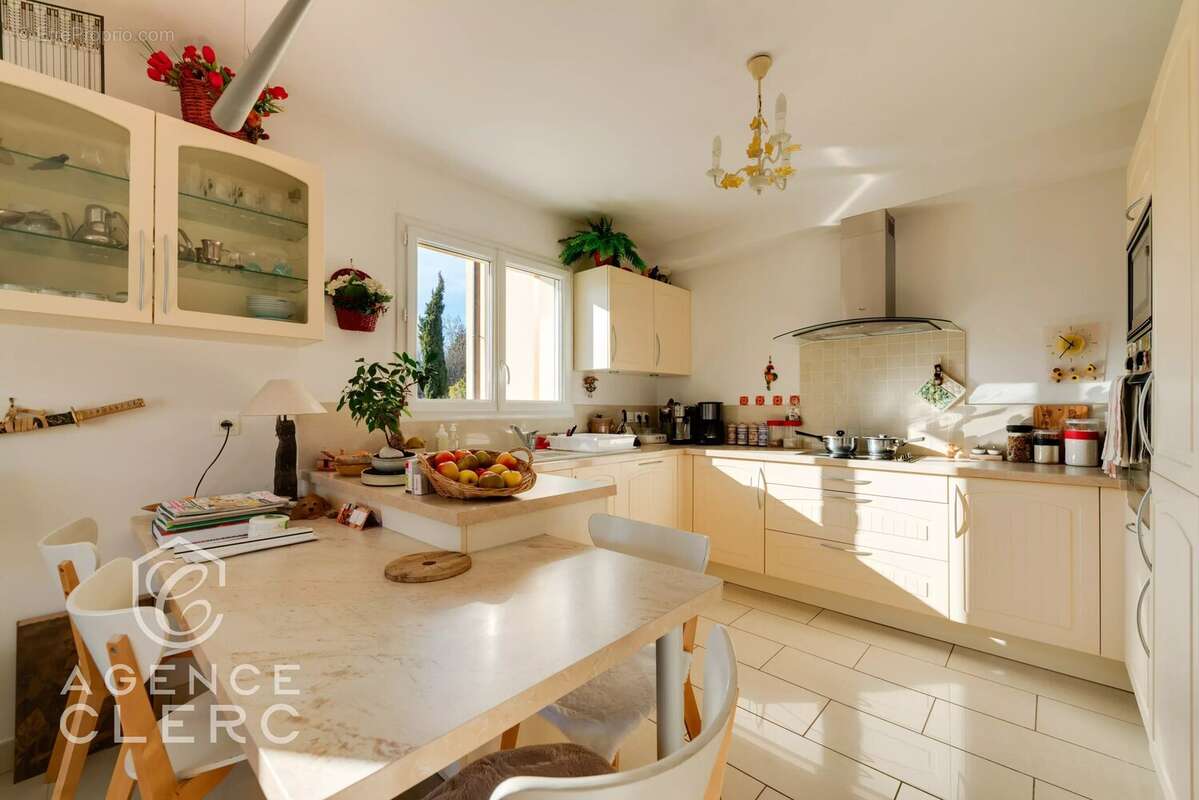 Maison à MENTHON-SAINT-BERNARD