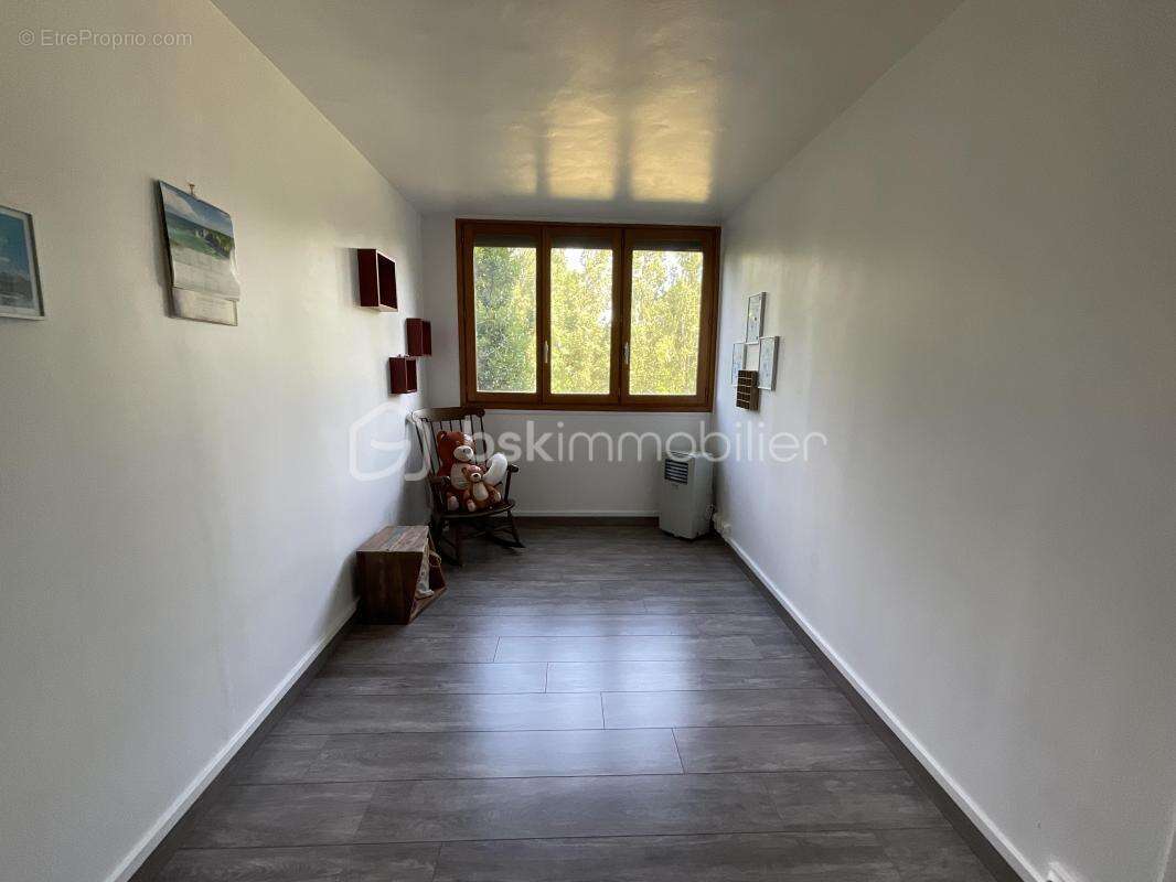 Beau duplex de 62 m² à 12 min à pied du rer b la croix-de-berny (limite antony) - photo 16