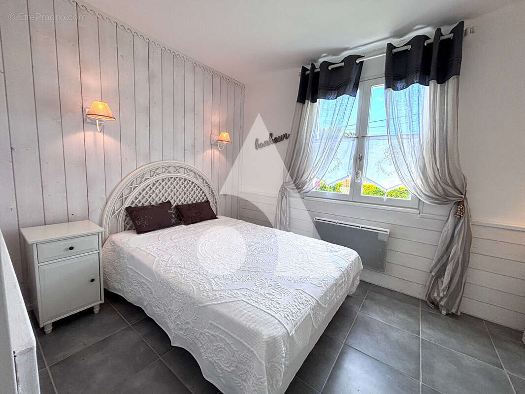 Maison à BOURCEFRANC-LE-CHAPUS