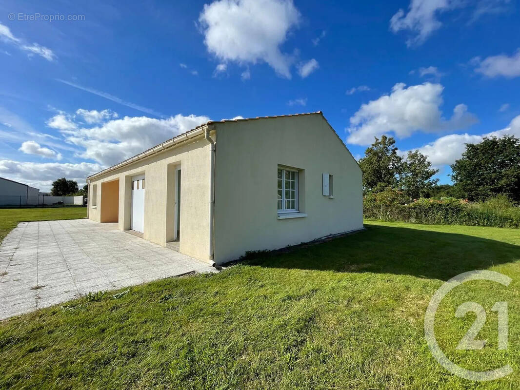 Maison à TALMONT-SAINT-HILAIRE