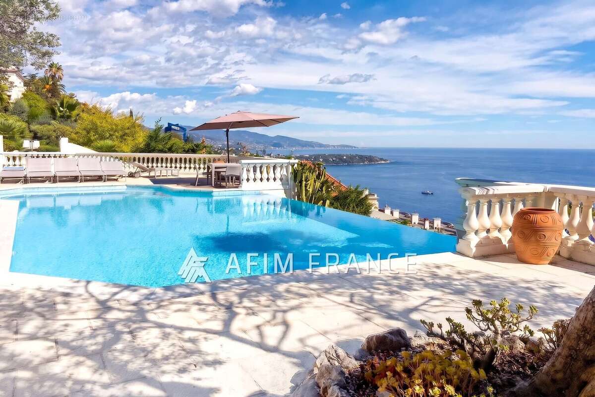 Appartement à BEAUSOLEIL