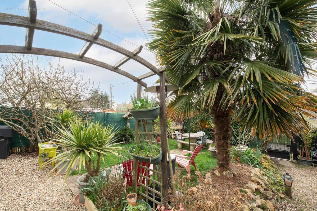 Maison à COUILLY-PONT-AUX-DAMES