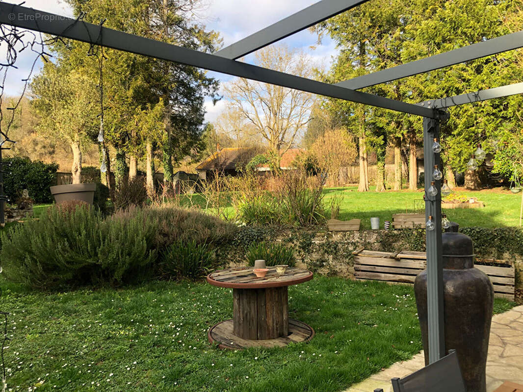 Maison à VIENNE-EN-ARTHIES