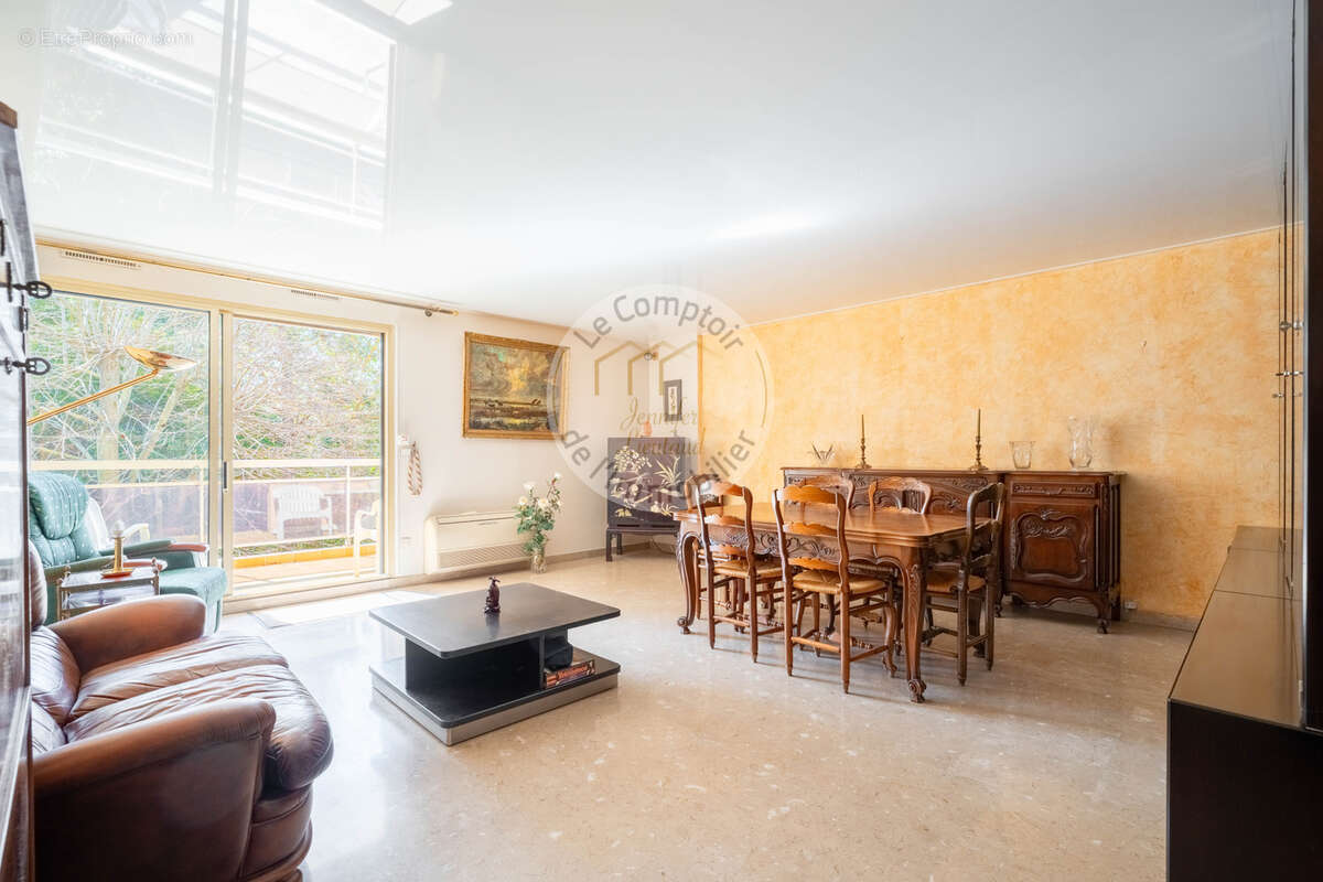 Appartement à MARSEILLE-9E