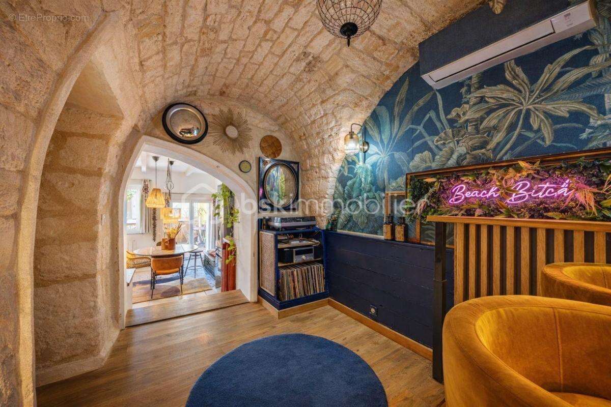 Maison à SUSSARGUES