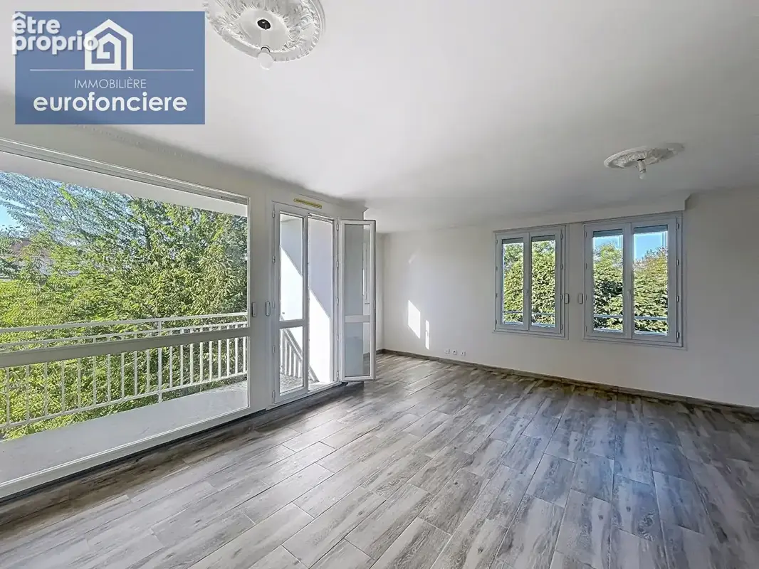 Troyes ,bel appartement 2 chambres  ascenseur  2 parkings  cave - photo 2